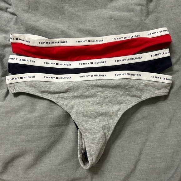 Tommy  Hilfiger 3 Pack of Thongs - Picture 1 of 5